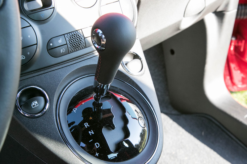 Illustration for article titled The Fiat 500 Abarth Just Isn't As Stupid Fun With An Automatic